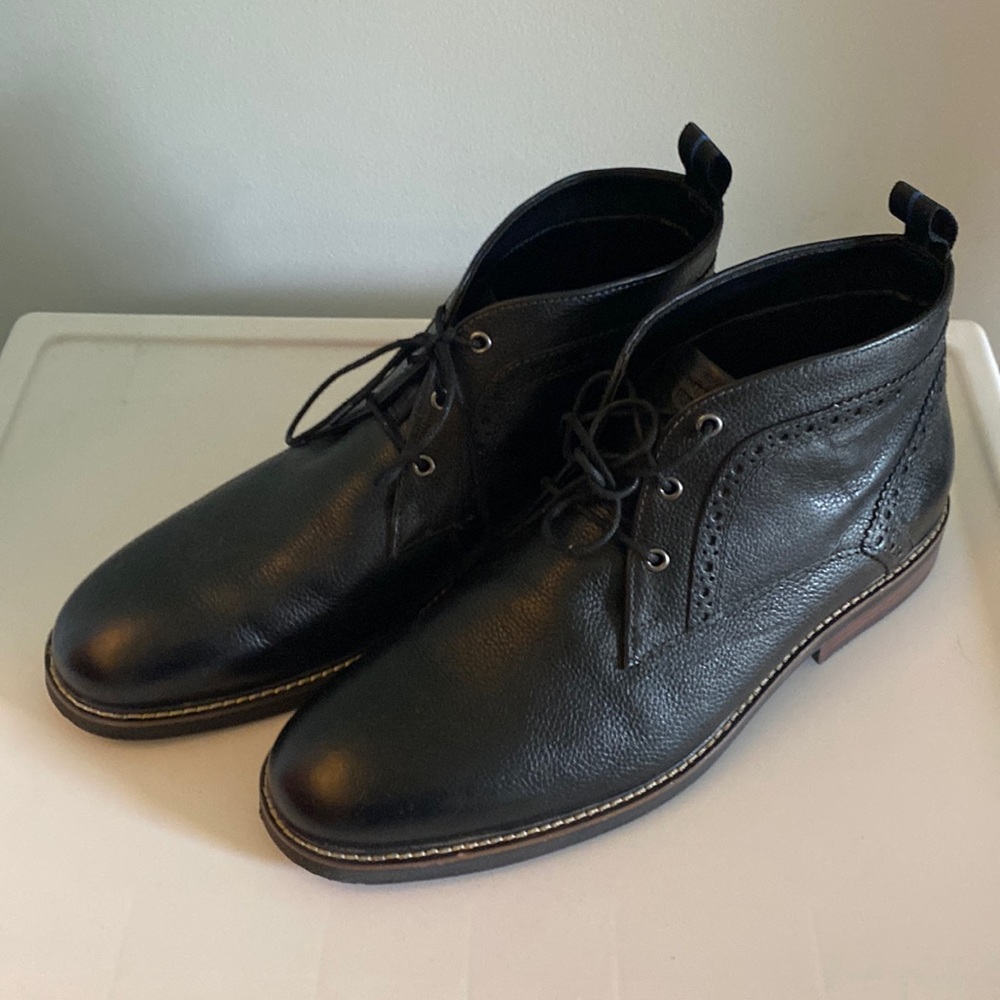 Men’s casual leather boot